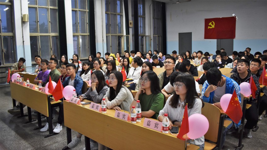 徐海学院学生党员工作站举办“中国梦 廉洁情”情景剧评比活动